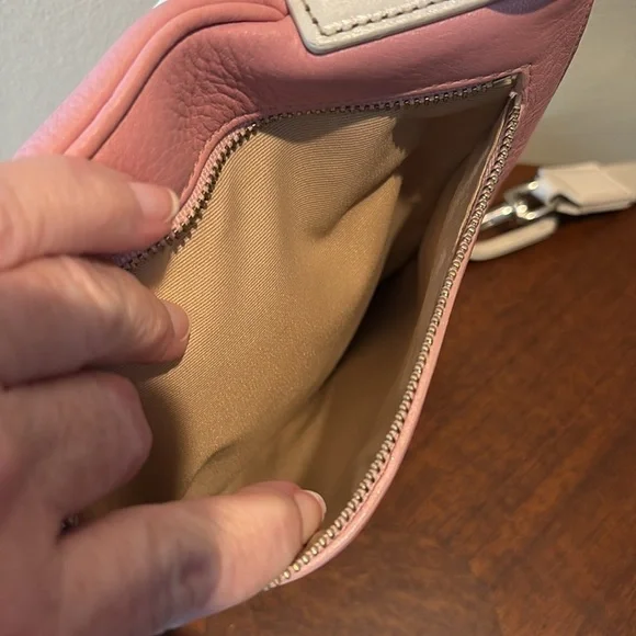 Coach   Crossbody bag  concealed carry  leather pink/white trim  cream color str - Picture 8 of 13